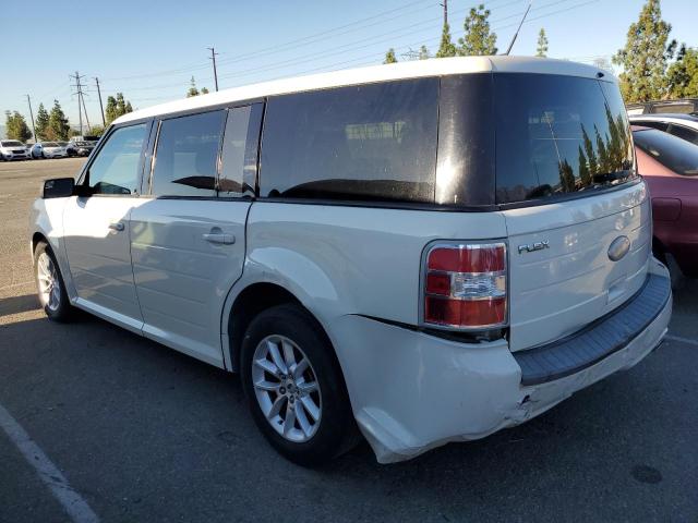 2FMGK5B80DBD12800 - 2013 FORD FLEX SE WHITE photo 2