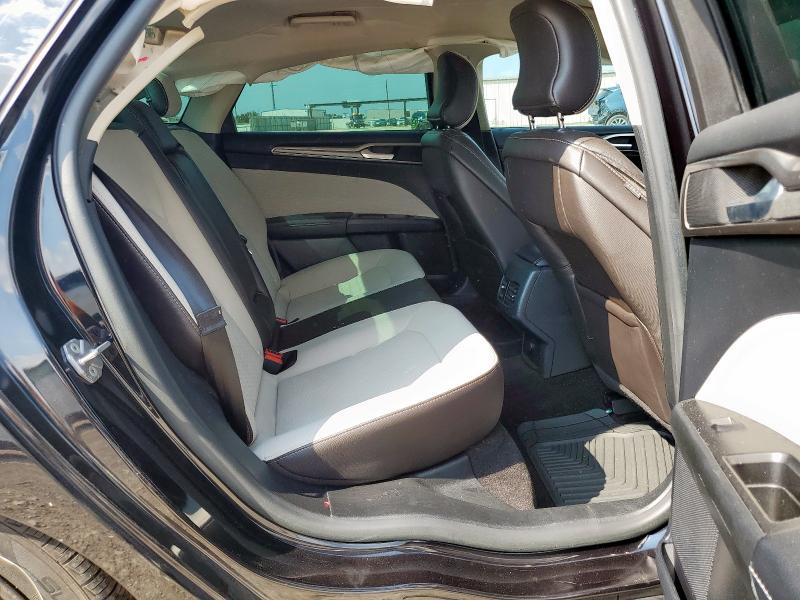 3FA6P0HD4KR231716 - 2019 FORD FUSION SE BLACK photo 10