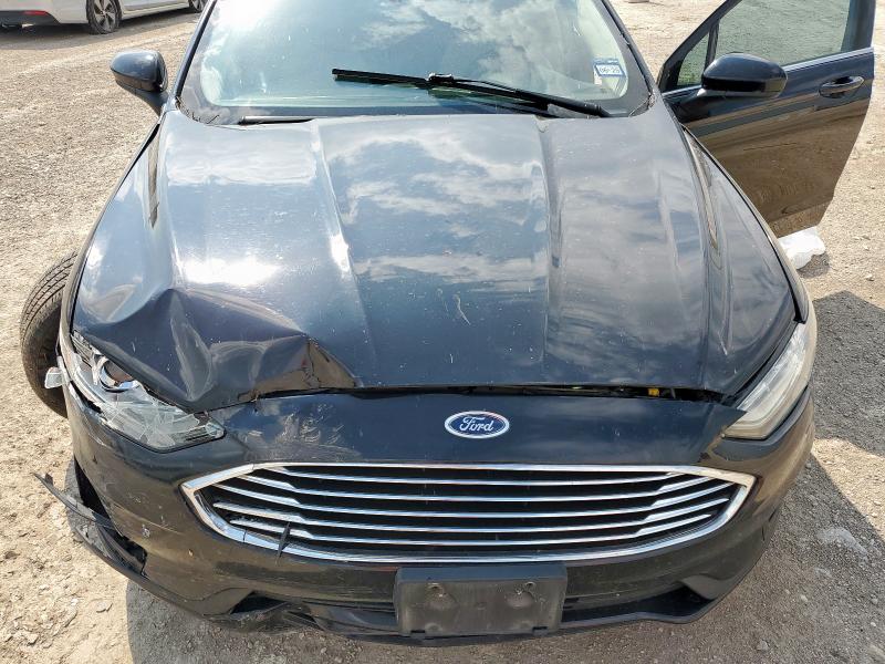 3FA6P0HD4KR231716 - 2019 FORD FUSION SE BLACK photo 11