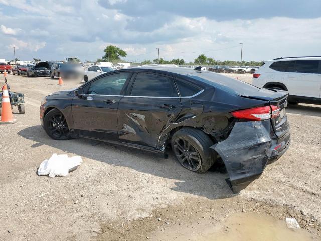 3FA6P0HD4KR231716 - 2019 FORD FUSION SE BLACK photo 2