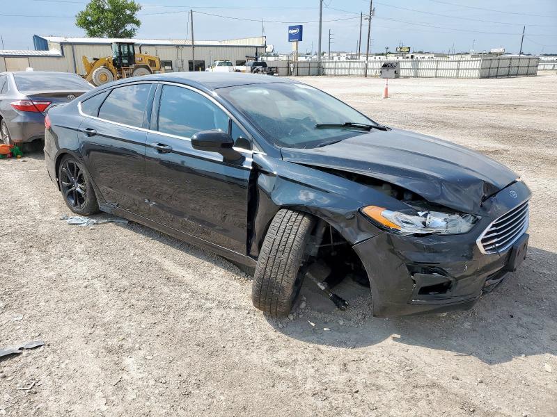3FA6P0HD4KR231716 - 2019 FORD FUSION SE BLACK photo 4