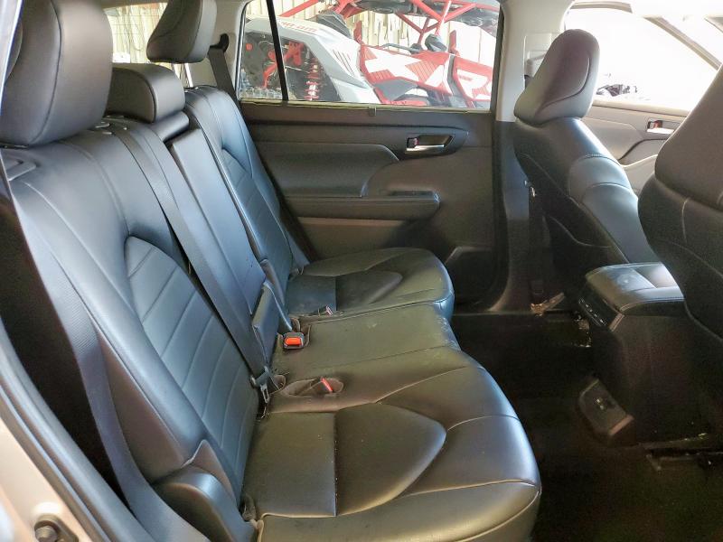 5TDKDRAHXPS014968 - 2023 TOYOTA HIGHLANDER L ვერცხლისფერი ფოტო 11
