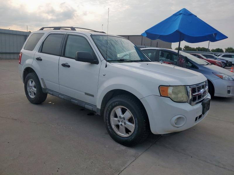 1FMCU031X8KB14637 - 2008 FORD ESCAPE XLT WHITE photo 4