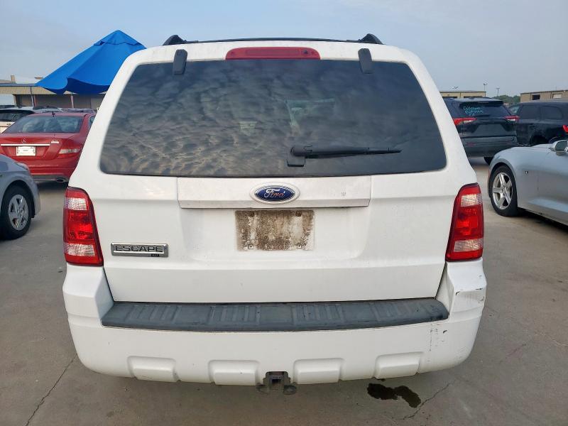 1FMCU031X8KB14637 - 2008 FORD ESCAPE XLT WHITE photo 6