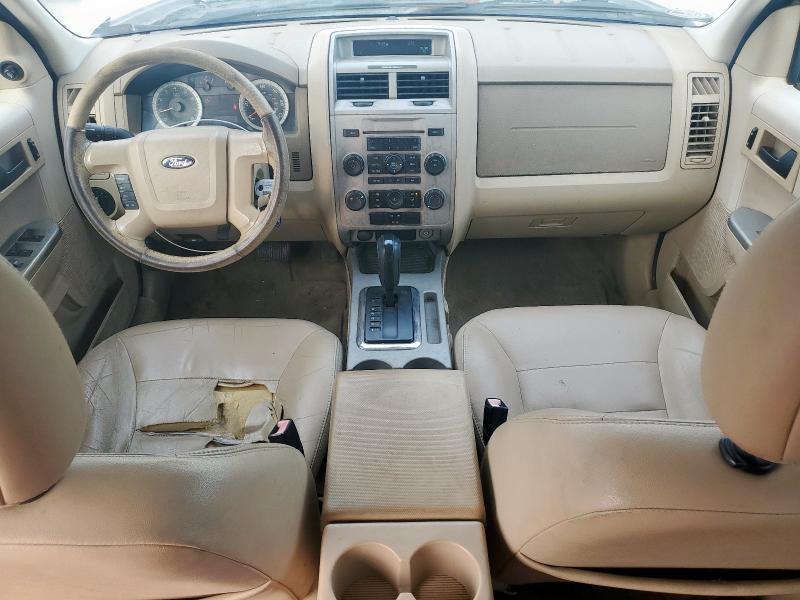 1FMCU031X8KB14637 - 2008 FORD ESCAPE XLT WHITE photo 8