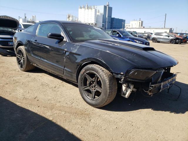 1ZVBP8AM4B5102988 - 2011 FORD MUSTANG BLACK photo 4