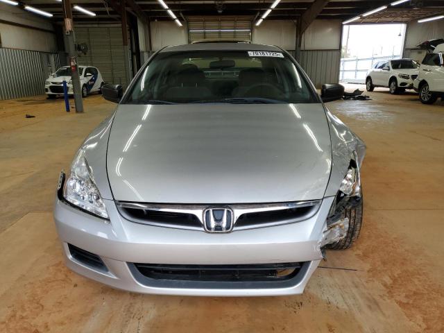 1HGCM56187A125106 - 2007 HONDA ACCORD VALUE SILVER photo 5