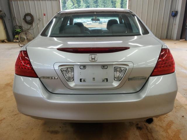1HGCM56187A125106 - 2007 HONDA ACCORD VALUE SILVER photo 6
