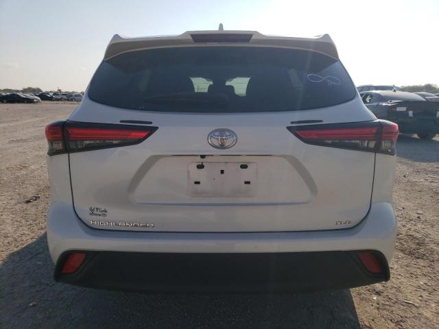 5TDGZRAHXLS510645 - 2020 TOYOTA HIGHLANDER XLE WHITE photo 6