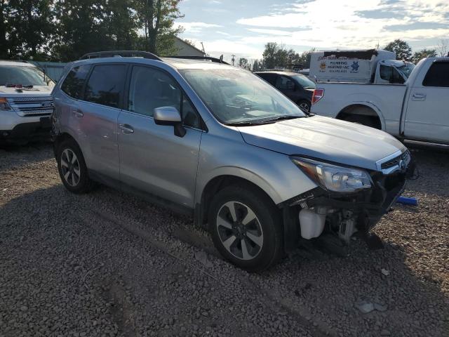 JF2SJALC1JH441027 - 2018 SUBARU FORESTER 2.5I LIMITED SILVER photo 4