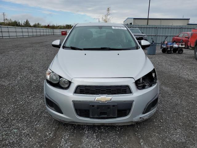 1G1JA6SH0F4133519 - 2015 CHEVROLET SONIC LS ვერცხლისფერი ფოტო 5