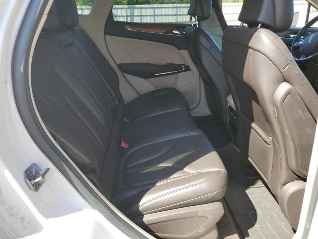 5LMCJ2D91HUL16972 - 2017 LINCOLN MKC SELECT თეთრი ფოტო 10