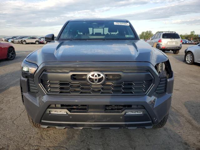 3TMLB5JNXRM006493 - 2024 TOYOTA TACOMA DOUBLE CAB GRAY photo 5