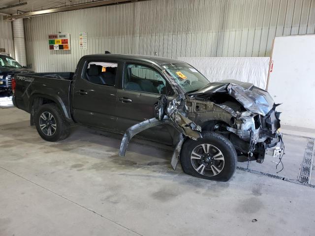3TMCZ5AN5HM045387 - 2017 TOYOTA TACOMA DOUBLE CAB GRAY photo 4