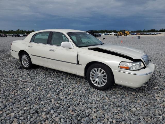 1LNHM81W93Y686887 - 2003 LINCOLN TOWN CAR EXECUTIVE Kremowy zdjęcie 4