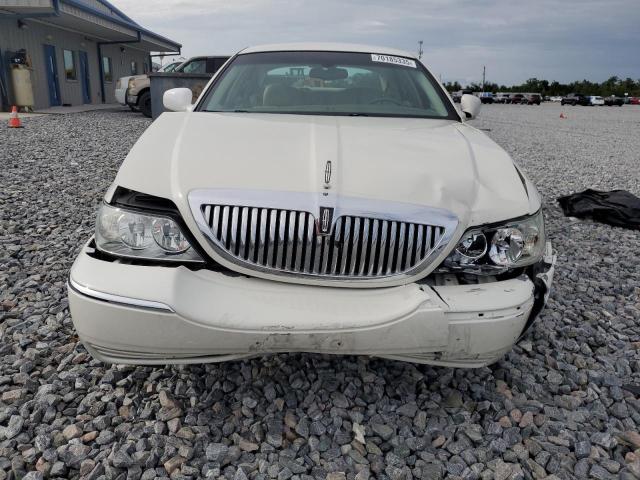 1LNHM81W93Y686887 - 2003 LINCOLN TOWN CAR EXECUTIVE Kremowy zdjęcie 5