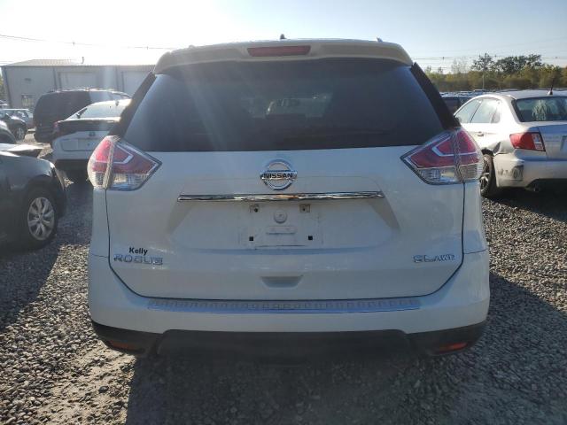 5N1AT2MV8FC860602 - 2015 NISSAN ROGUE S WHITE photo 6