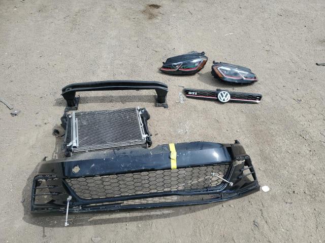 3VW547AU1JM262593 - 2018 VOLKSWAGEN GTI S შავი ფოტო 12