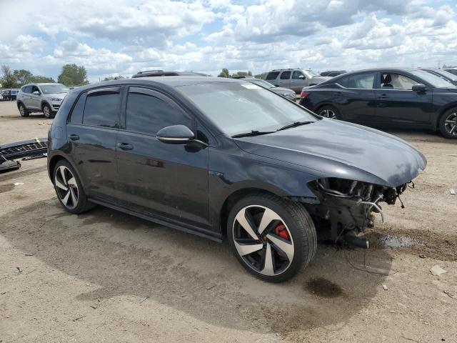 3VW547AU1JM262593 - 2018 VOLKSWAGEN GTI S შავი ფოტო 4