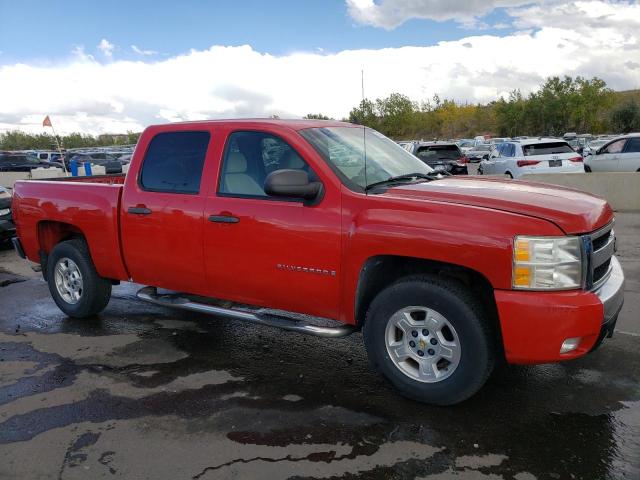 2GCEC13J571513928 - 2007 CHEVROLET SILVERADO C1500 CREW CAB RED photo 4