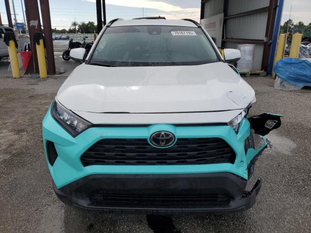 2T3K1RFV8MC126445 - 2021 TOYOTA RAV4 LE WHITE photo 5