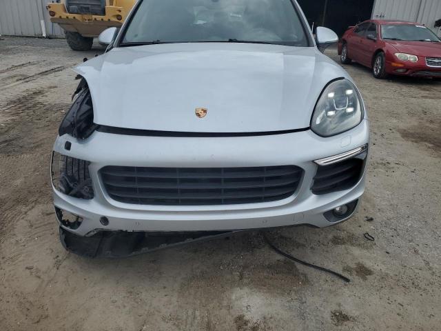 WP1AA2A24HKA81905 - 2017 PORSCHE CAYENNE SILVER photo 11