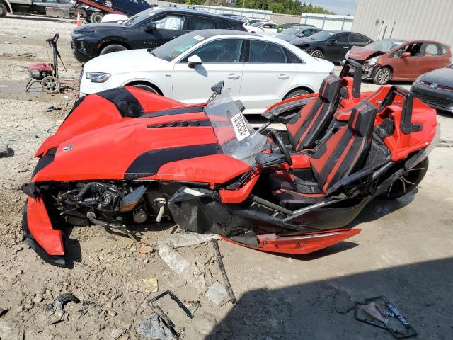 57XAAPFAFXF510080 - 2015 POLARIS SLINGSHOT RED photo 3