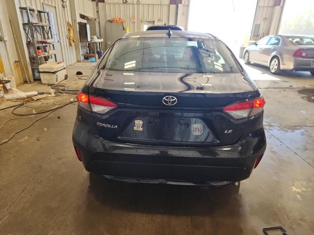 5YFEPMAE5MP263308 - 2021 TOYOTA COROLLA LE შავი ფოტო 6