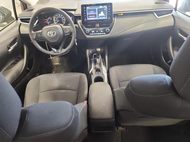 5YFEPMAE5MP263308 - 2021 TOYOTA COROLLA LE შავი ფოტო 8