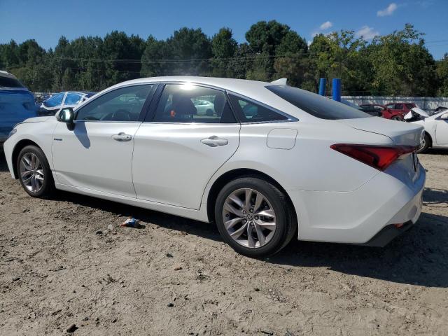 4T1A21FB8LU017926 - 2020 TOYOTA AVALON XLE WHITE photo 2