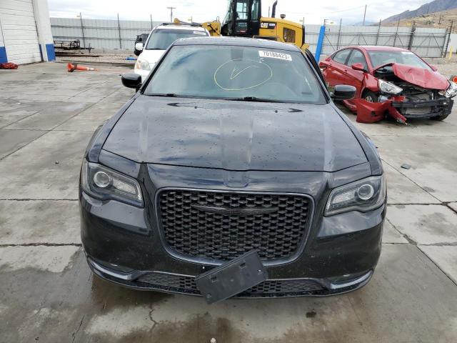 2C3CCAGG5KH586257 - 2019 CHRYSLER 300 S BLACK photo 5