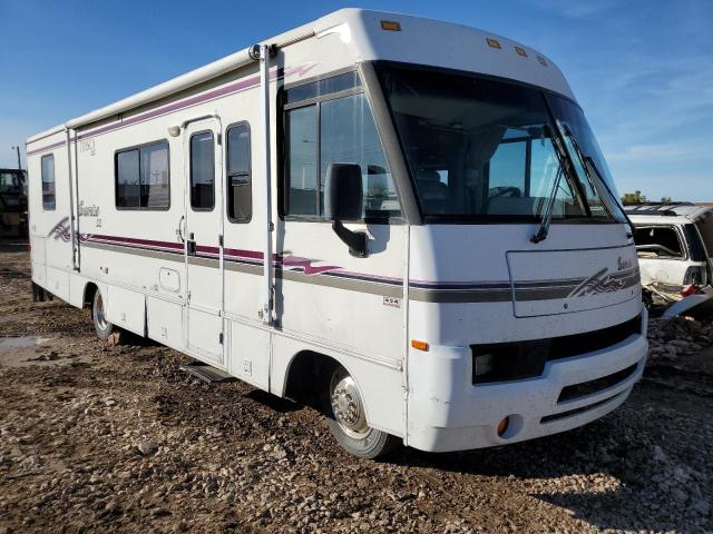 1GBLP37J3W3310129 - 1998 CHEVROLET MOTORHOME WHITE photo 1