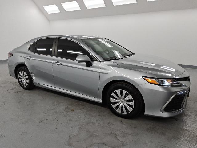 4T1C31AKXPU054740 - 2023 TOYOTA CAMRY LE SILVER photo 4