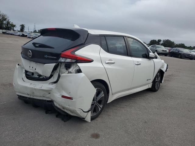 1N4AZ1CP4JC311705 - 2018 NISSAN LEAF S WHITE photo 3