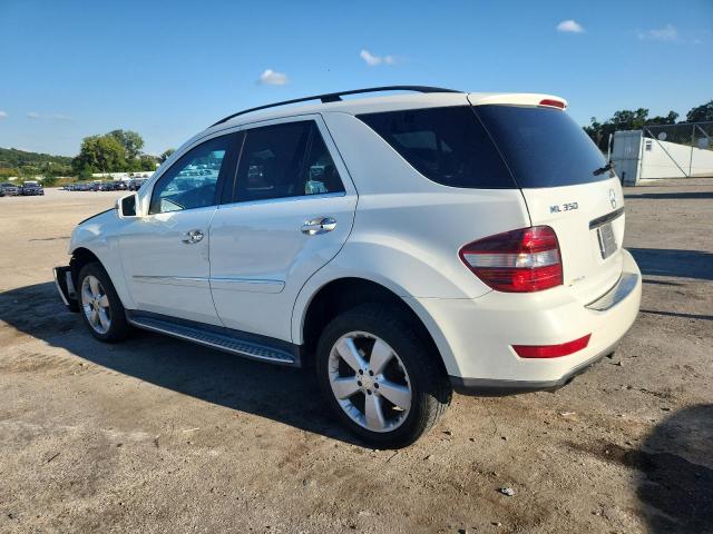 4JGBB8GB7BA633578 - 2011 MERCEDES-BENZ ML 350 4MATIC WHITE photo 2