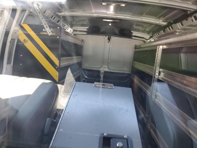 1GCWGAFG0K1370832 - 2019 CHEVROLET EXPRESS G2 WHITE photo 10