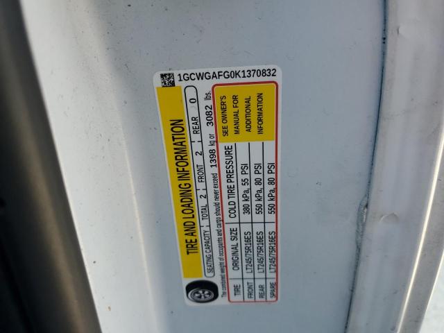 1GCWGAFG0K1370832 - 2019 CHEVROLET EXPRESS G2 WHITE photo 13