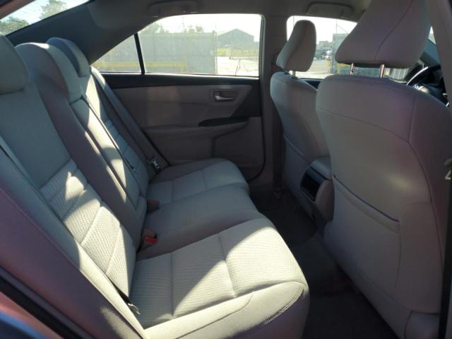 4T1BF1FK0HU390006 - 2017 TOYOTA CAMRY LE SILVER photo 10