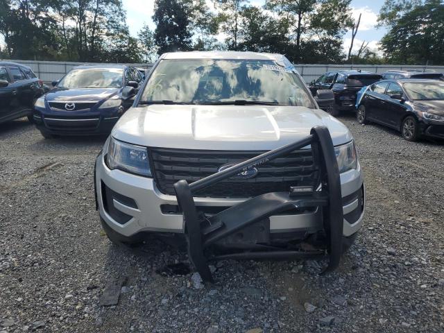1FM5K8AR7JGA44125 - 2018 FORD EXPLORER POLICE INTERCEPTOR Silber Foto 5