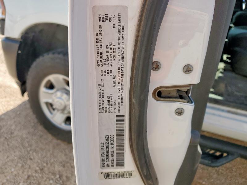 3C6UR5HLXNG251623 - 2022 RAM 2500 TRADESMAN Սպիտակ լուսանկար 12