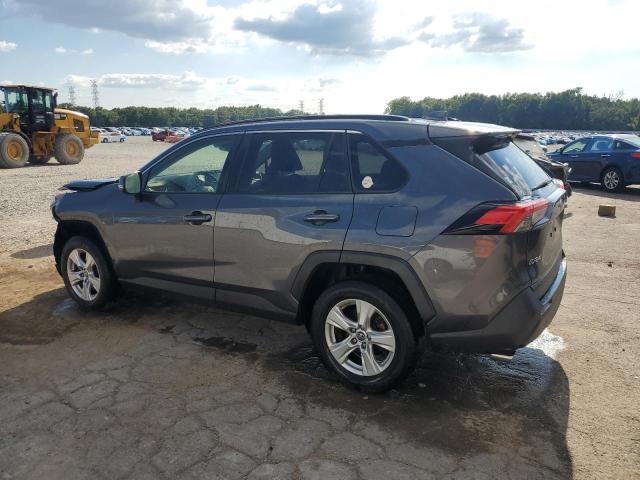 JTMW1RFV3KD033066 - 2019 TOYOTA RAV4 XLE SILVER photo 2