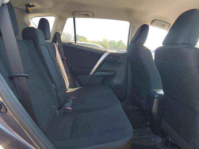 JTMBFREV1JJ194565 - 2018 TOYOTA RAV4 LE ნაცრისფერი ფოტო 11