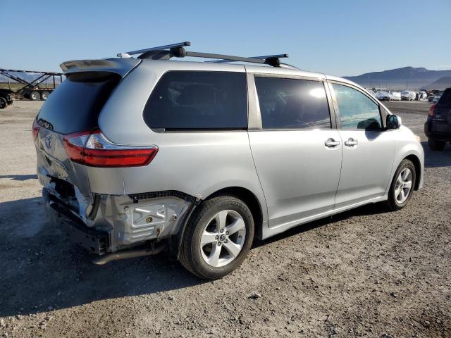 5TDKZ3DC4KS011572 - 2019 TOYOTA SIENNA LE SILVER photo 3