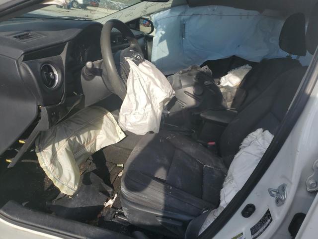 5YFBURHE1JP743615 - 2018 TOYOTA COROLLA L WHITE photo 7