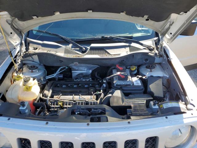 1J4NF1GB3BD129244 - 2011 JEP PATRIOT SPORT SILVER photo 12