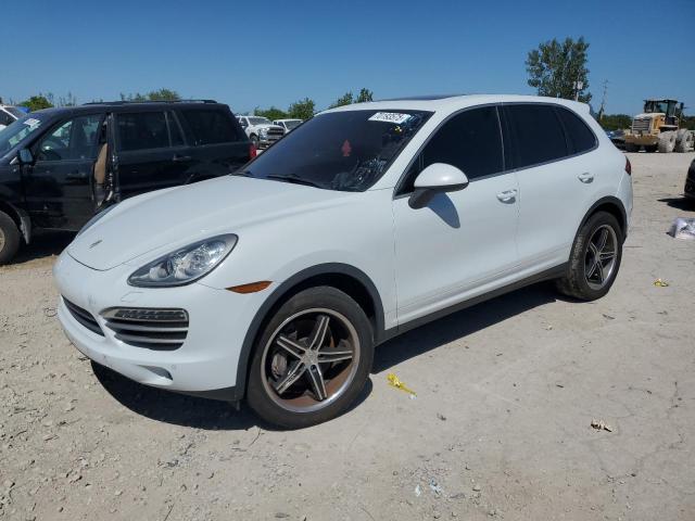 2014 PORSCHE CAYENNE, null