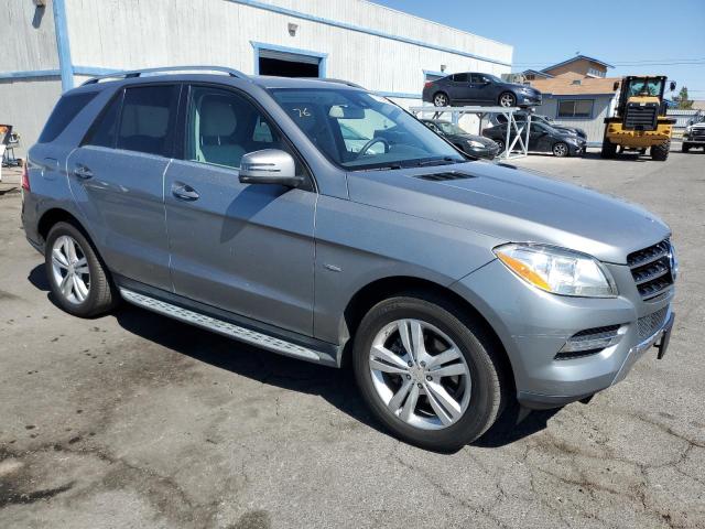 4JGDA5HB7CA007099 - 2012 MERCEDES-BENZ ML 350 4MATIC GRAY photo 4