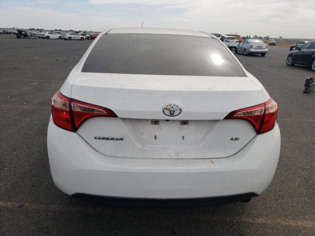 5YFBURHE0HP600911 - 2017 TOYOTA COROLLA L WHITE photo 6