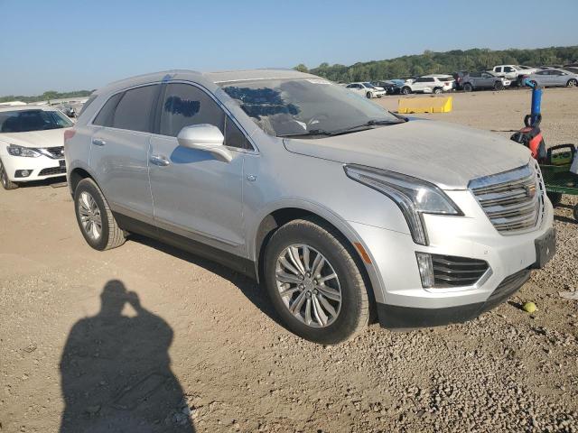 1GYKNDRSXHZ116359 - 2017 CADILLAC XT5 LUXURY SILVER photo 4