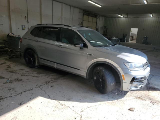 3VV2B7AX1KM147694 - 2019 VOLKSWAGEN TIGUAN SE Grau Foto 4